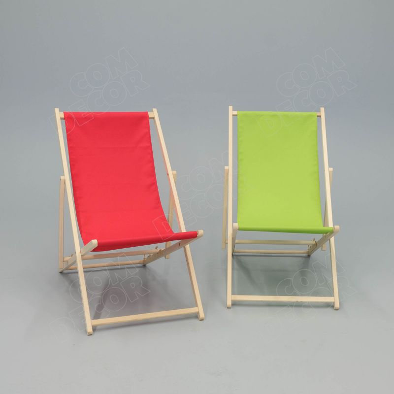Deck chairs with printed seat fabric